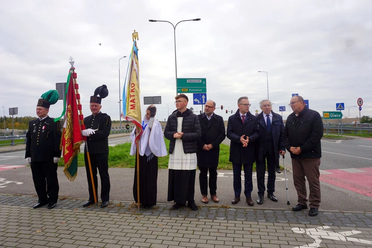 Odsłonięcie i poświęcenie tablicy na rondzie św. Jadwigi Śląskiej