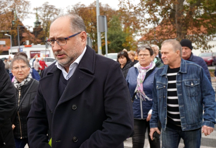 Odsłonięcie i poświęcenie tablicy na rondzie św. Jadwigi Śląskiej