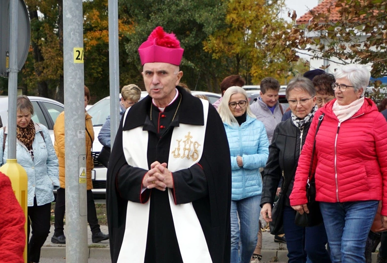 Odsłonięcie i poświęcenie tablicy na rondzie św. Jadwigi Śląskiej