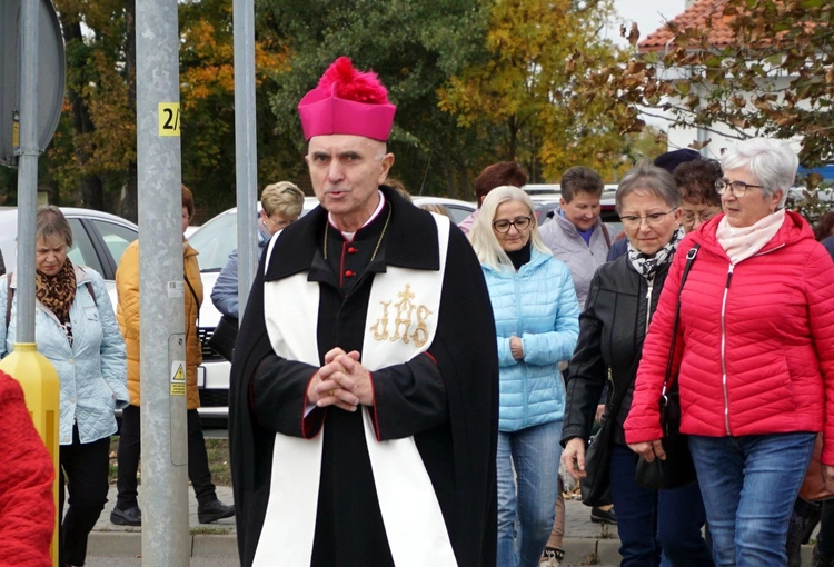 Odsłonięcie i poświęcenie tablicy na rondzie św. Jadwigi Śląskiej