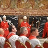Wspólna modlitwa pielgrzymów w bazylice św. Piotra