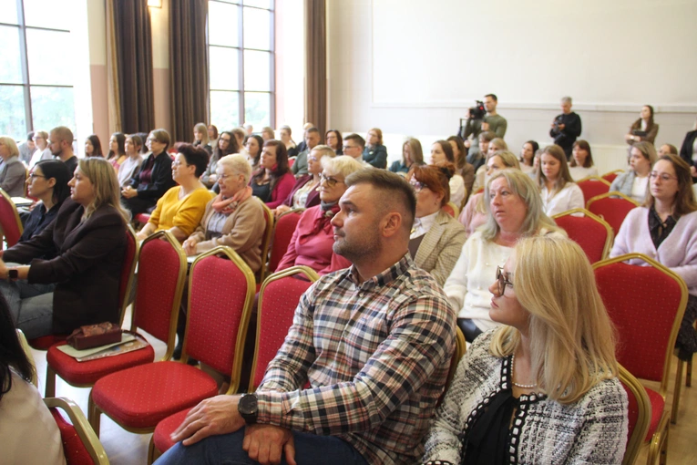 Wierzchowsławice. II Konferencja Terapeutyczna