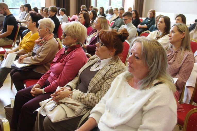 Wierzchowsławice. II Konferencja Terapeutyczna