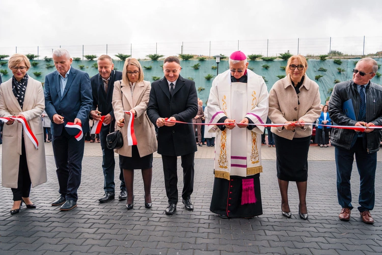Nowa szkoła w Gródku k. Grybowa