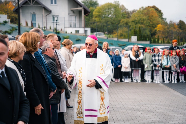 Nowa szkoła w Gródku k. Grybowa