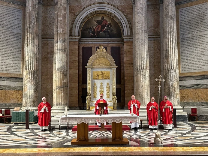 Abp Andrzej Przybylski: nie bójcie się świadectwa, nie bójcie się swojej wiary wyznawać