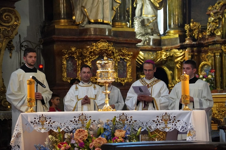 Trzebnica 2025. Pielgrzymka kobiet do grobu św. Jadwigi