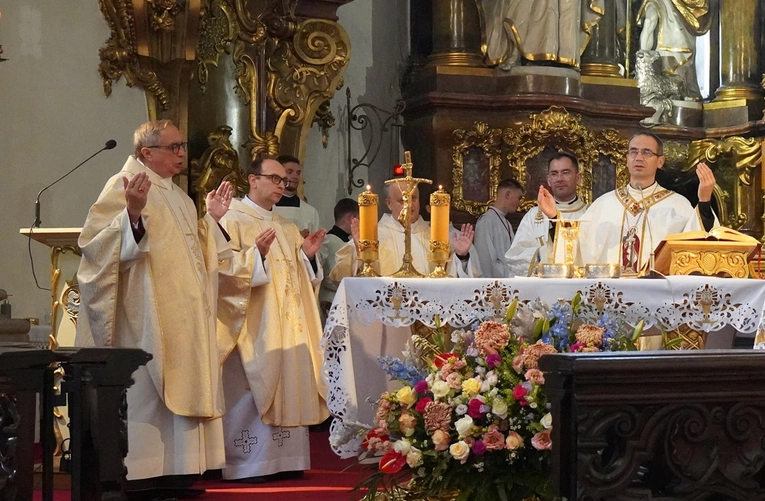 Trzebnica 2025. Pielgrzymka kobiet do grobu św. Jadwigi