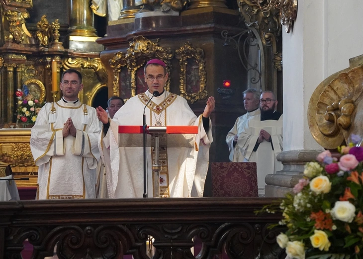 Trzebnica 2025. Pielgrzymka kobiet do grobu św. Jadwigi