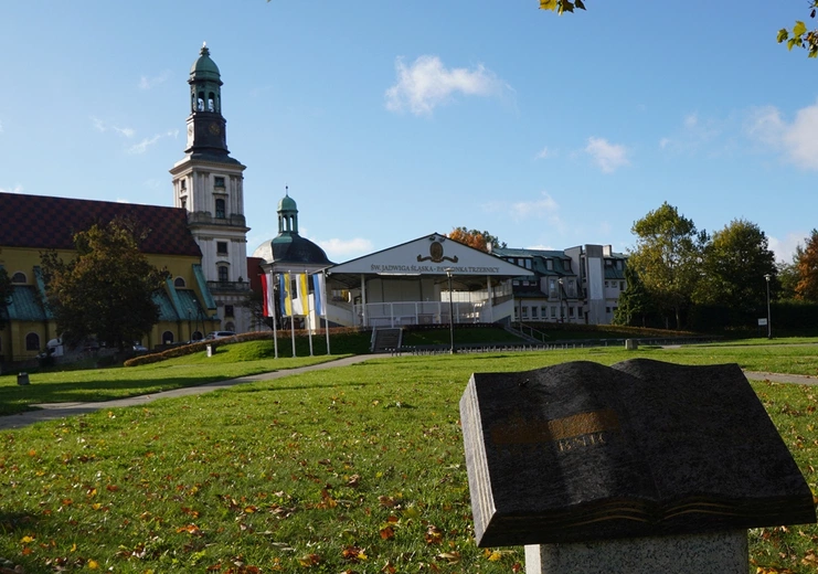 Trzebnica 2025. Pielgrzymka kobiet do grobu św. Jadwigi