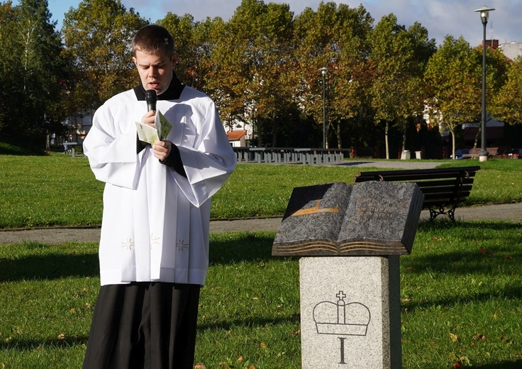 Trzebnica 2025. Pielgrzymka kobiet do grobu św. Jadwigi