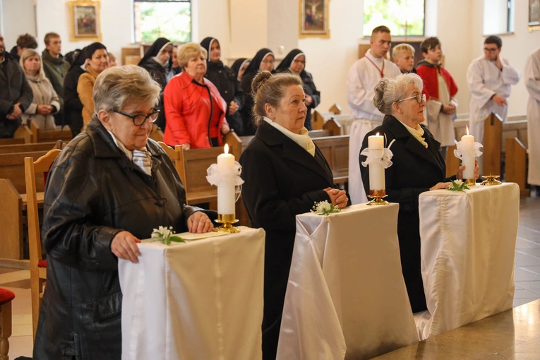 Trzy wdowy konsekrowane w Ostrowcu Świętokrzyskim