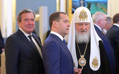 Czy dziś kanclerz Niemiec mógłby gardzić Polską tak, jak Schroeder?