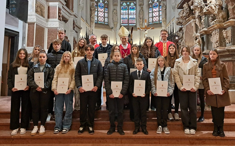 Tarnów. Stypendyści Fundacji im. abp. Jerzego Ablewicza