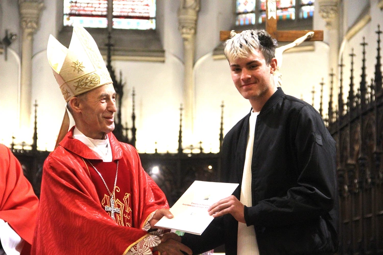 Tarnów. Stypendyści Fundacji im. abp. Jerzego Ablewicza
