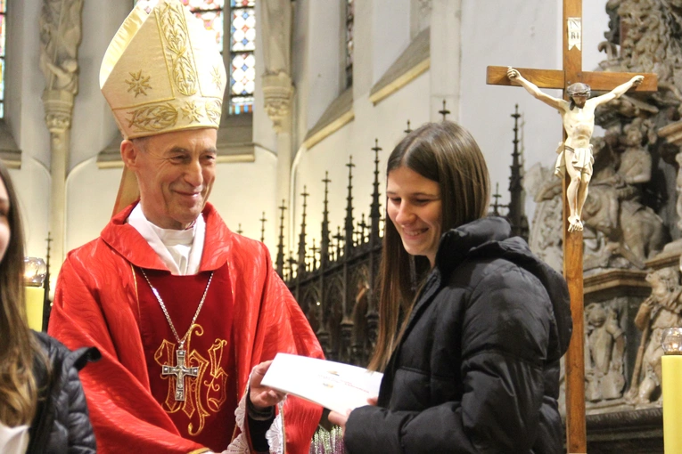 Tarnów. Stypendyści Fundacji im. abp. Jerzego Ablewicza