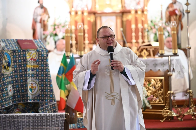Dziękczynienie za 50 lat posługi sióstr józefitek w Afryce