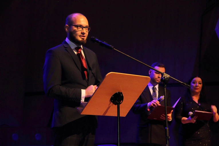 Gala "Radość płynie z Nadziei" cz. 1