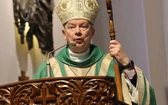 Pracownicy służby zdrowia na Mszy Św. w katowickiej Katedrze Chrystusa Króla