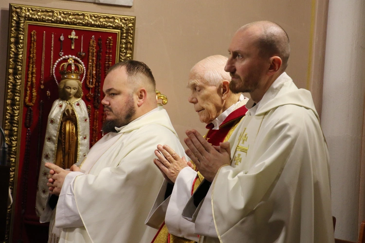 Płock. Pogrzeb dzieci zmarłych przed urodzeniem