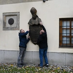 Tablica pamiątkowa ks. Jerzego Bryły
