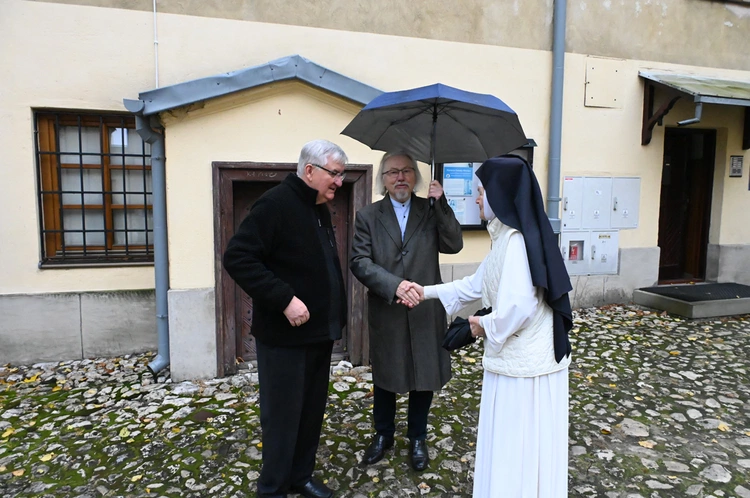 Tablica pamiątkowa ks. Jerzego Bryły
