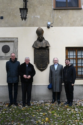 Tablica pamiątkowa ks. Jerzego Bryły