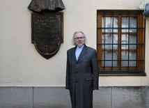 Tablica pamiątkowa ks. Jerzego Bryły