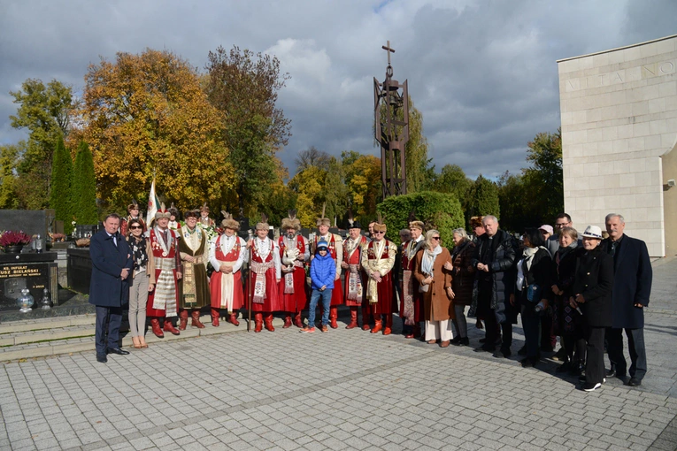 Tablica pamiątkowa ks. Jerzego Bryły