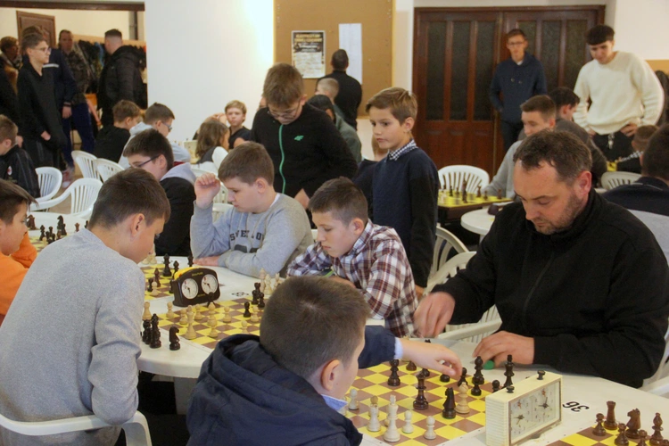 Tarnów. I Mistrzostwa Szachowe LSO DT