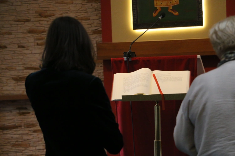Płock. Spotkanie rodzin misjonarzy z bp. Szymonem Stułkowskim