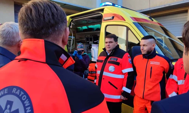 Śląskie. Nowe karetki dla pogotowia