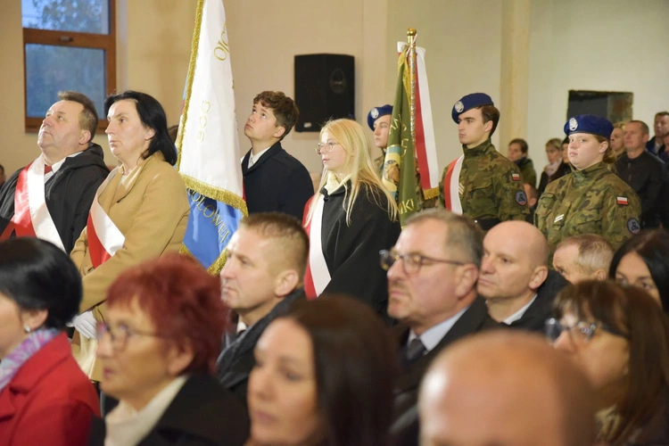 Patriotycznie i religijnie w Chojniku