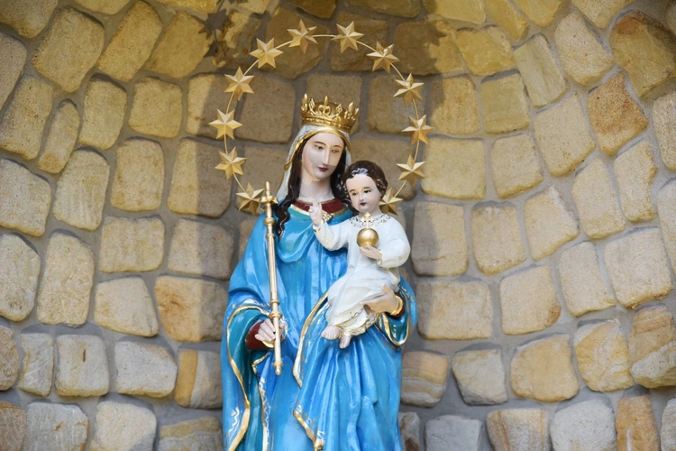 Patriotycznie i religijnie w Chojniku