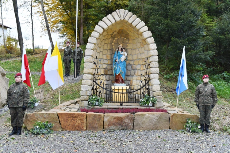 Patriotycznie i religijnie w Chojniku