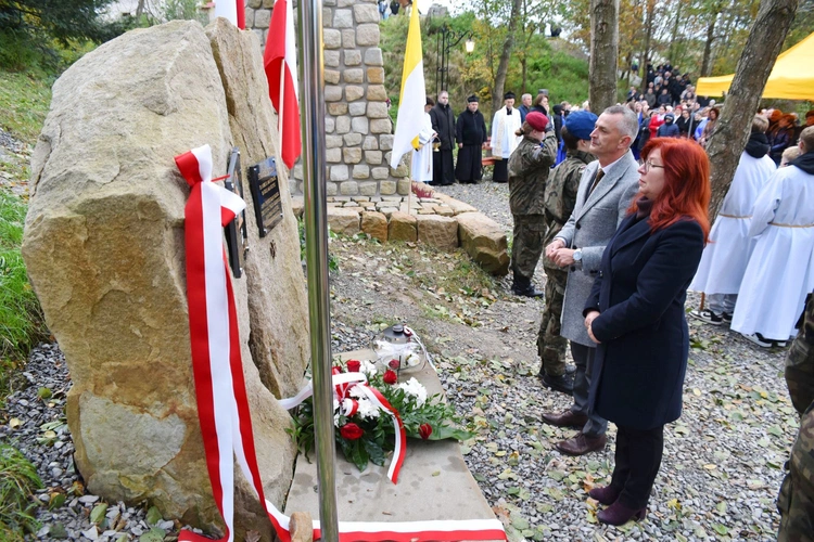 Patriotycznie i religijnie w Chojniku