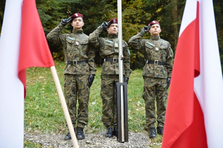 Patriotycznie i religijnie w Chojniku