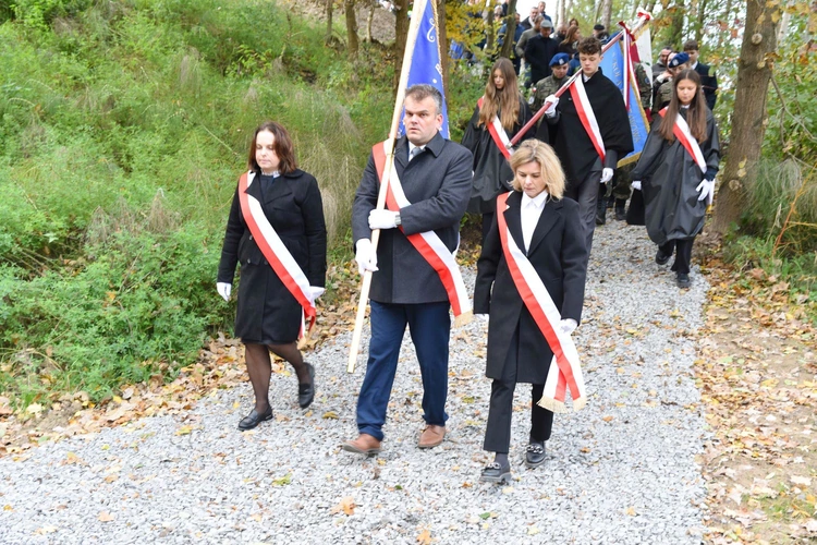 Patriotycznie i religijnie w Chojniku