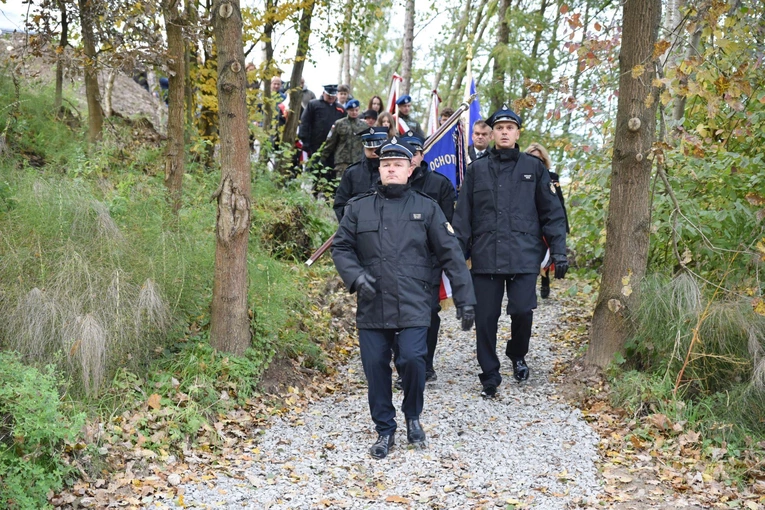 Patriotycznie i religijnie w Chojniku