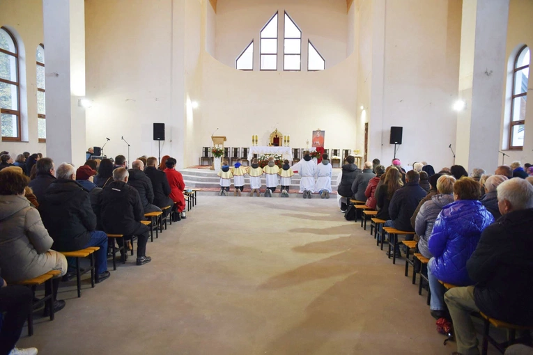 Patriotycznie i religijnie w Chojniku