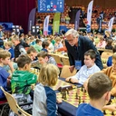 Szachy uczą samodzielności.  W czasie partii przy stole  jest tylko przeciwnik  i sędzia gdy potrzeba pomocy 