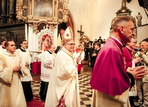 Liturgii przewodniczył abp Antonio Guido Filipazzi, nuncjusz apostolski w Polsce.