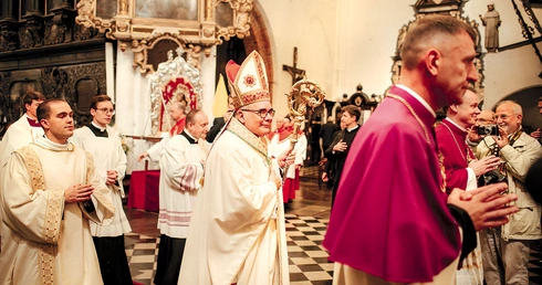 Liturgii przewodniczył abp Antonio Guido Filipazzi, nuncjusz apostolski w Polsce.
