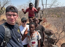 Zambia bez filtrów. Kleryk Tomasz Matuszek: tam nie ma nic pomiędzy – tylko ultrabogaci i ultrabiedni