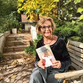 – W tej bardzo osobistej publikacji staram się oddać to, co czuliśmy w czasie papieskich podróży, ale też emocje Ojca Świętego. Kiedy wylądował w Wilnie, był bardzo wzruszony, a my szczypaliśmy się, czy to faktycznie się dzieje, bo cztery dni wcześniej z Litwy wyszły wojska radzieckie – mówi Katarzyna Wasilewska.