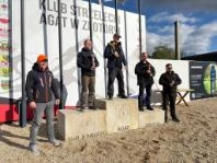 Księża na strzelnicy