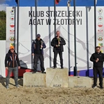 Księża na strzelnicy