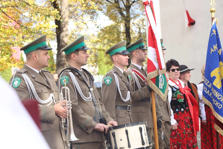 Tablica ks. Andrzeja Niwy w Łącku