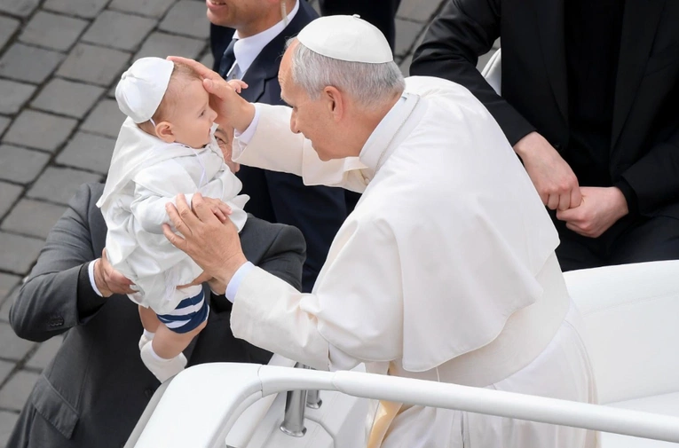 Leon XIV: Zmartwychwstanie leczy chorobę naszych czasów – smutek