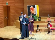 Abp Przybylski o św. Janie Pawle II: cały jego pontyfikat był naznaczony miłością do człowieka